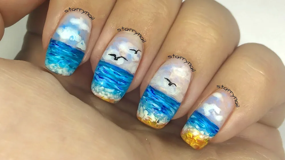 Beach manicure