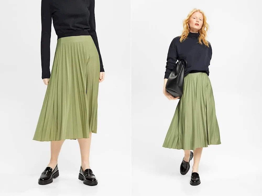 Plysseeded skirt