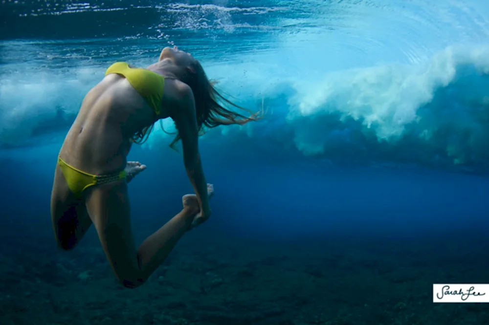 Underwater shoots of girls