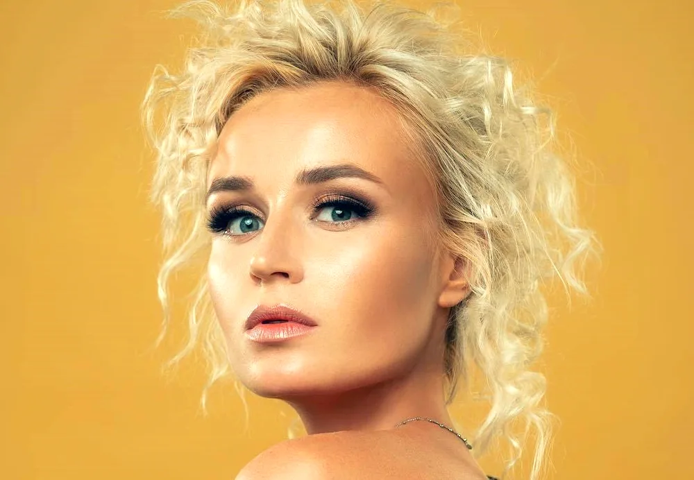 Polina Gagarina haircut 2022