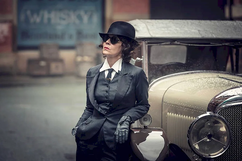 Polly Grey sharp visors