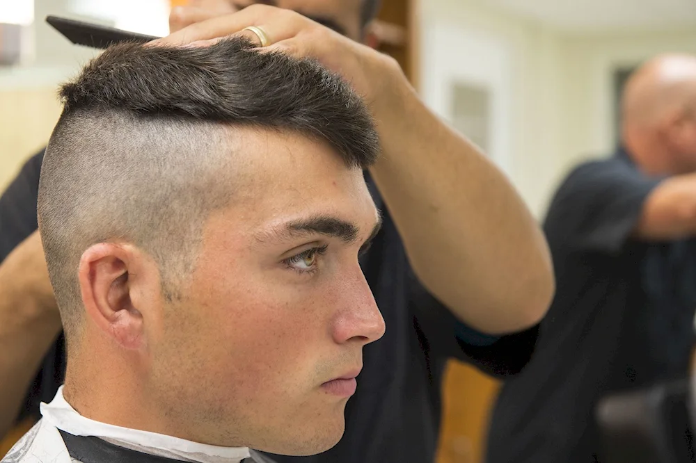 Men's hairstyle box and half-box