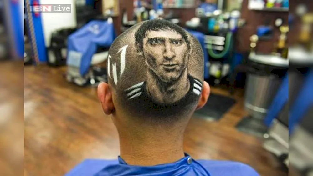 Messi's portrait on the back of the head