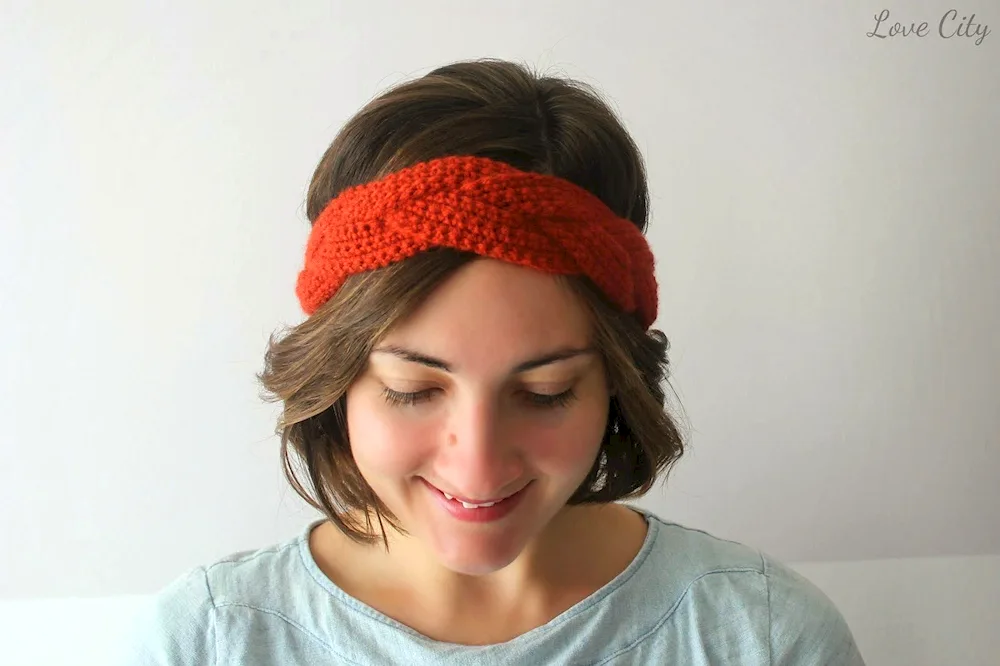 Headband knitted