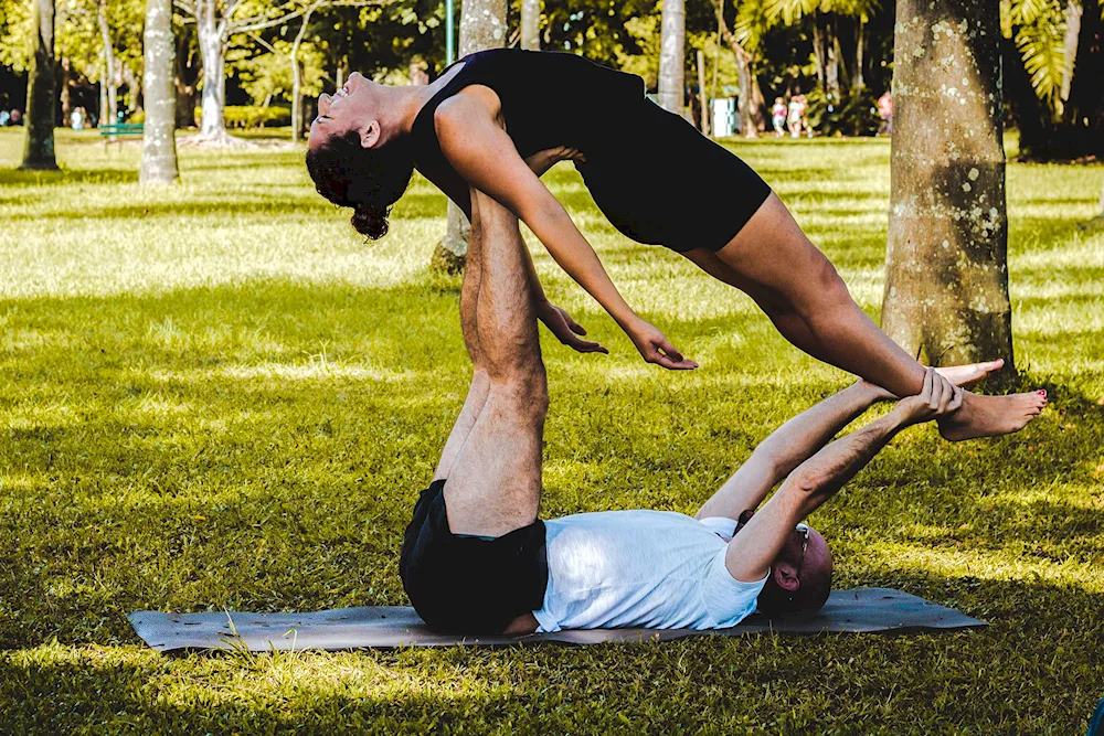 Yoga poses for 2 people