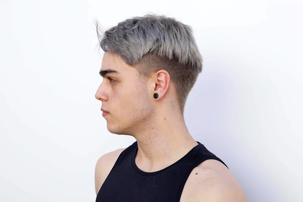 Pot hairstyle for men