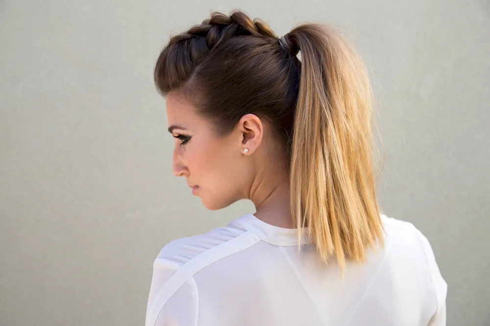 Ponytail hairstyle for medium hair