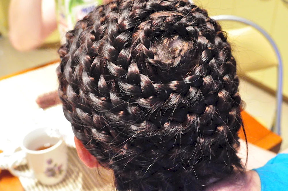 Braid braids on hair