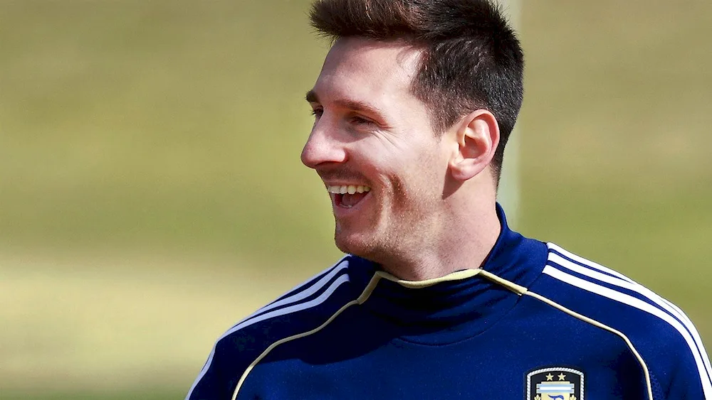 Leo Messi hairstyle 2015