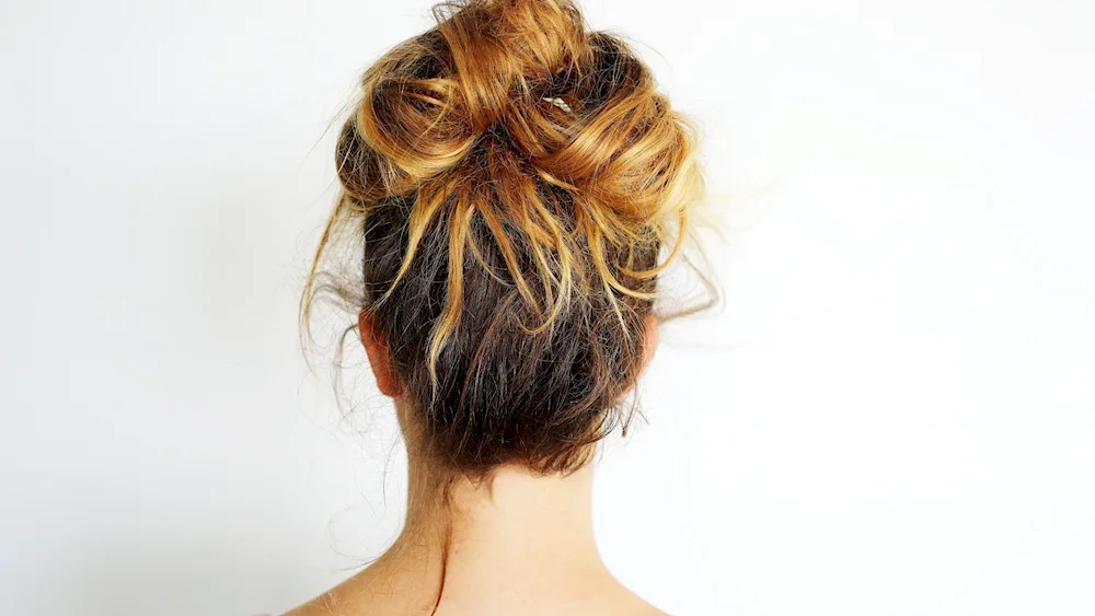 Messy bun