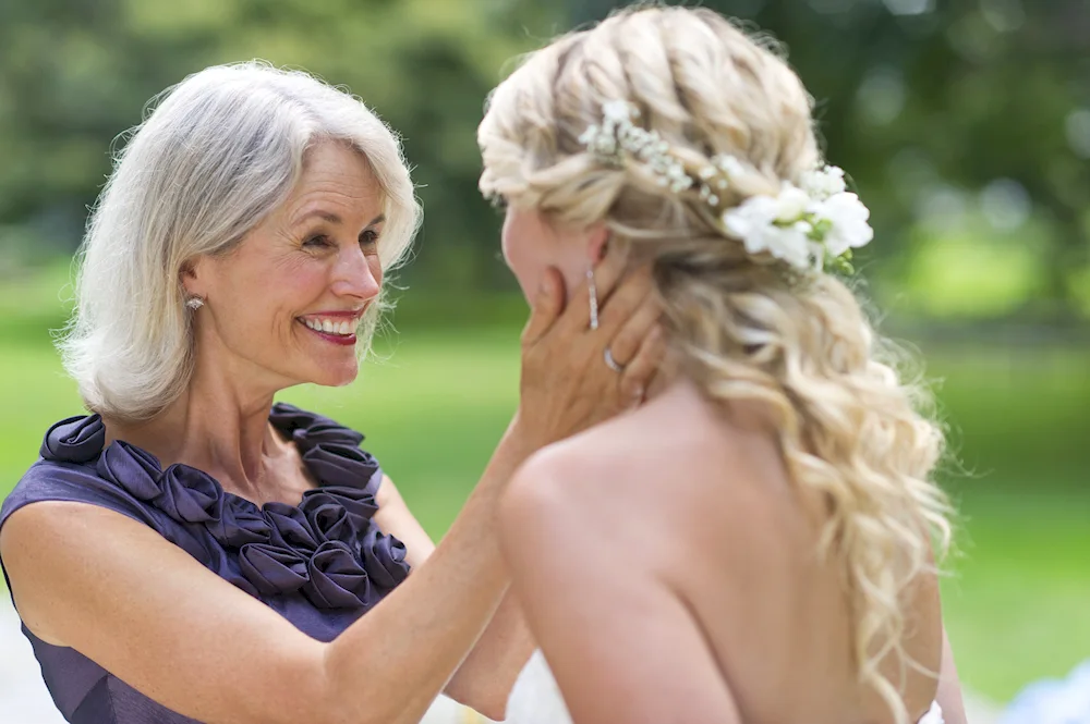 Wedding hairstyle for mum of the bride