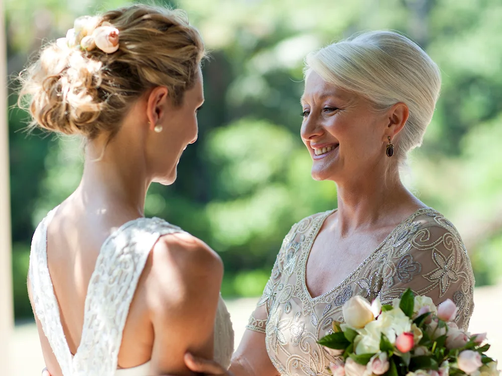 Make-up for mum of the bride