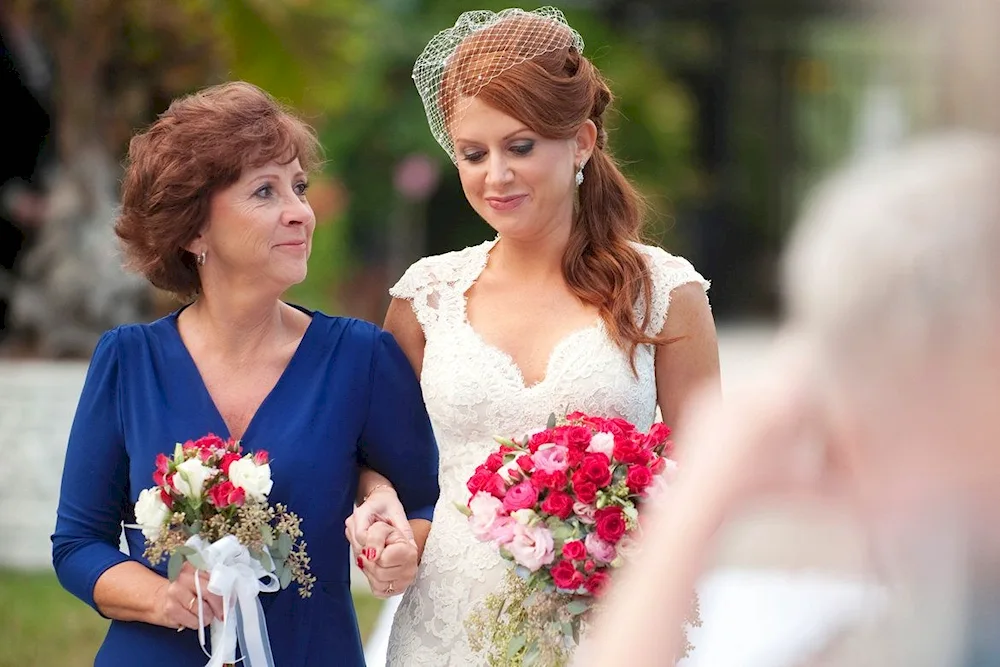 Wedding hairstyles for mother of the groom
