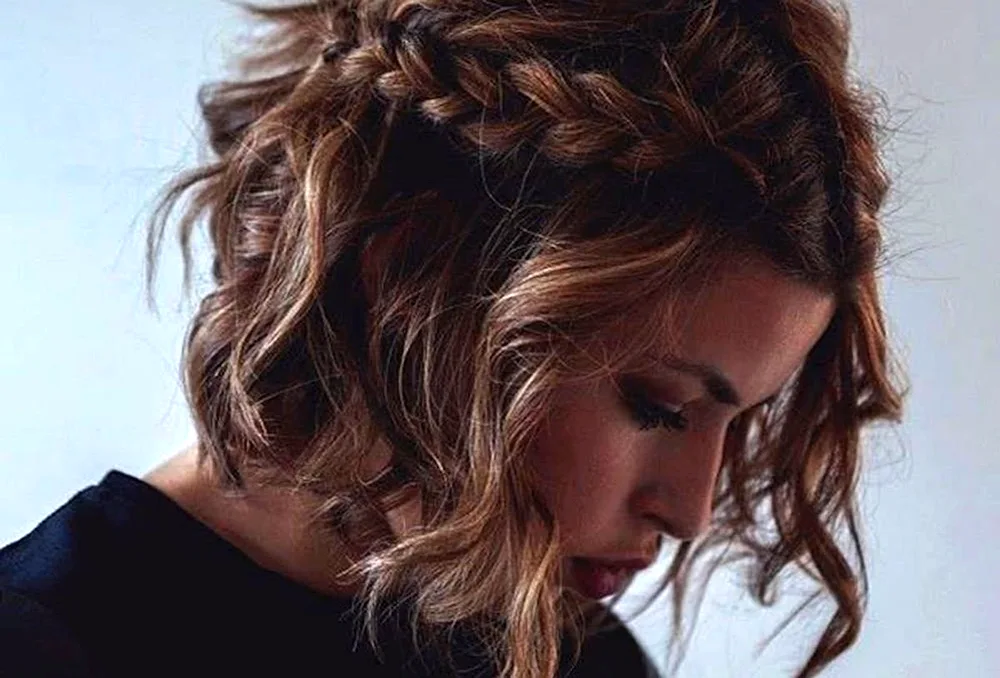 Shoulder-length hairstyles