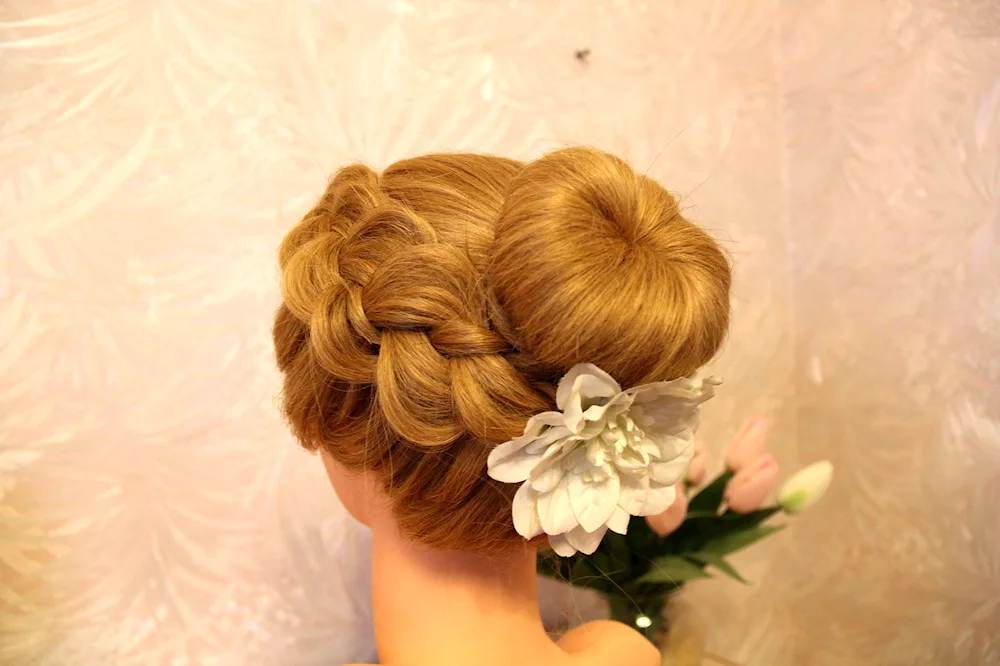 Prom hairstyle with bagel