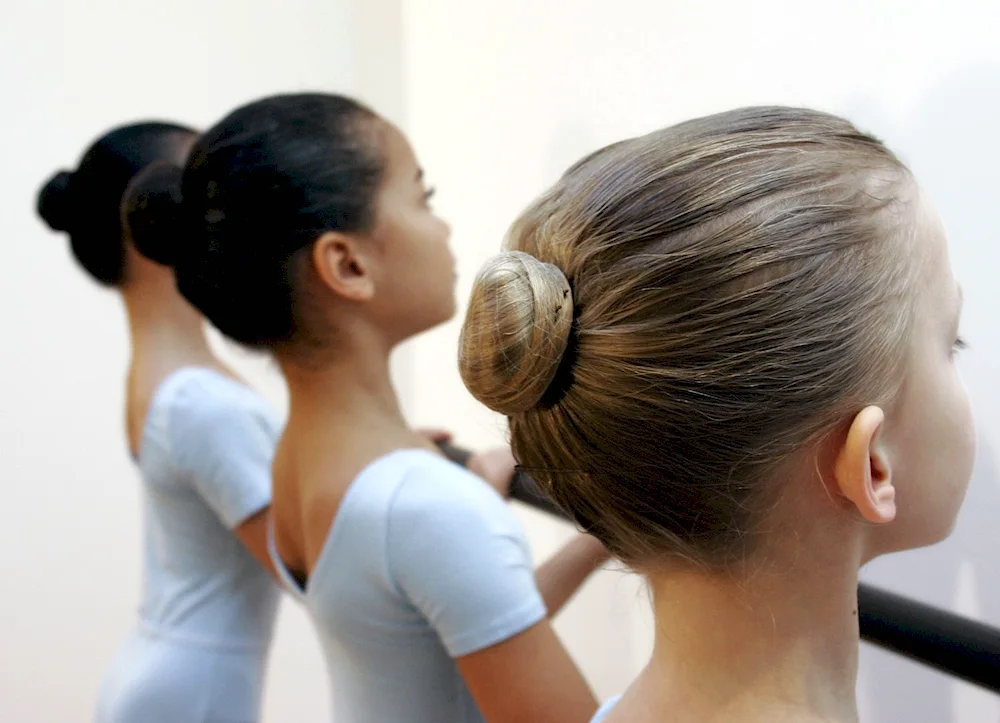 Bouffle bun hairstyle
