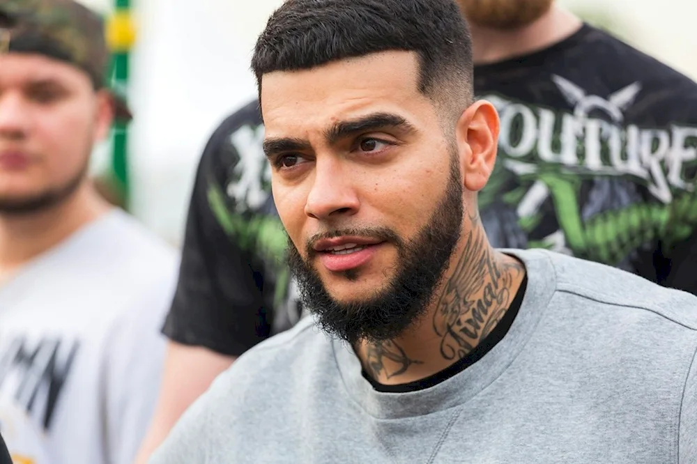Fade canadian undercut