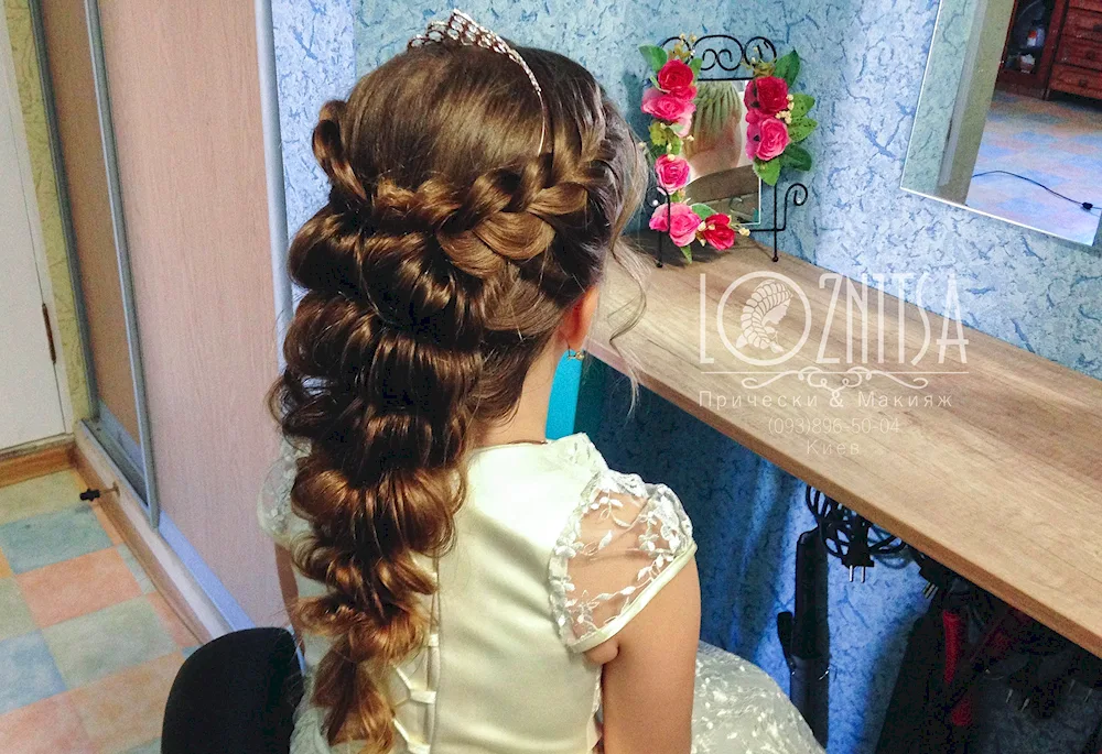 Girl hairstyles for kindergarten prom