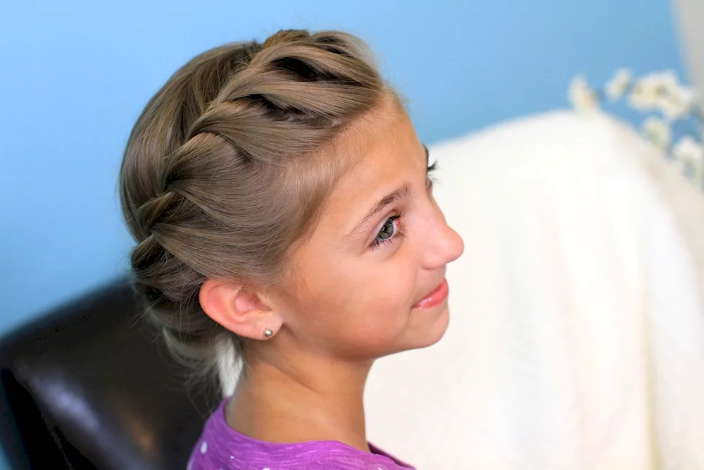 Girl hairstyles for Kindergarten Prom