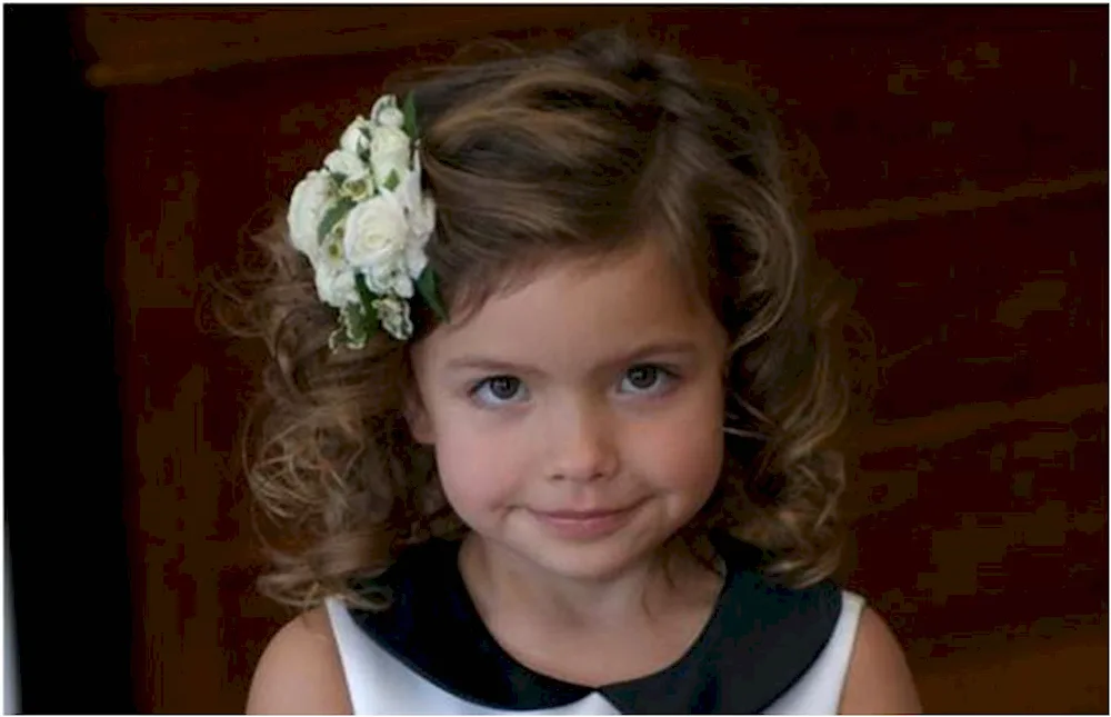 Hair for girls for kindergarten graduation