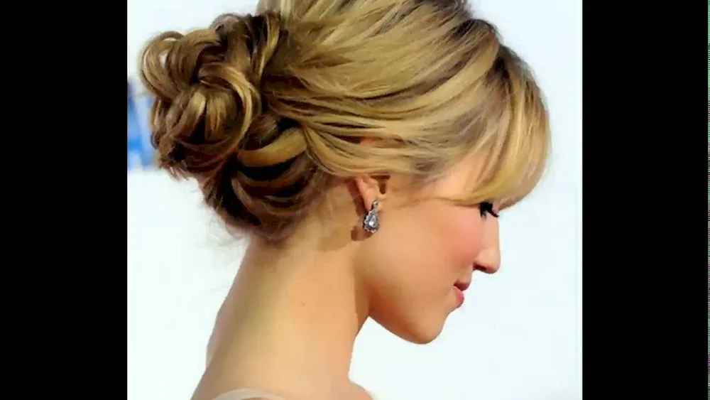 Middle hair hairstyles