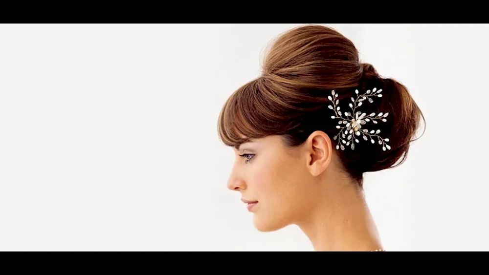 Curls with comb