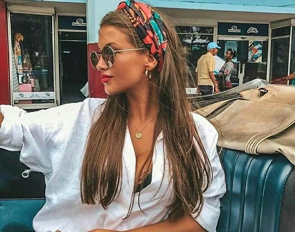 Pin up style hairstyles