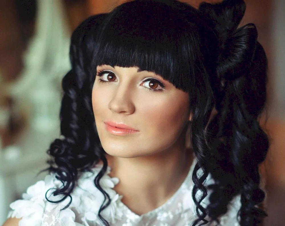 Babette hairstyles with bangs