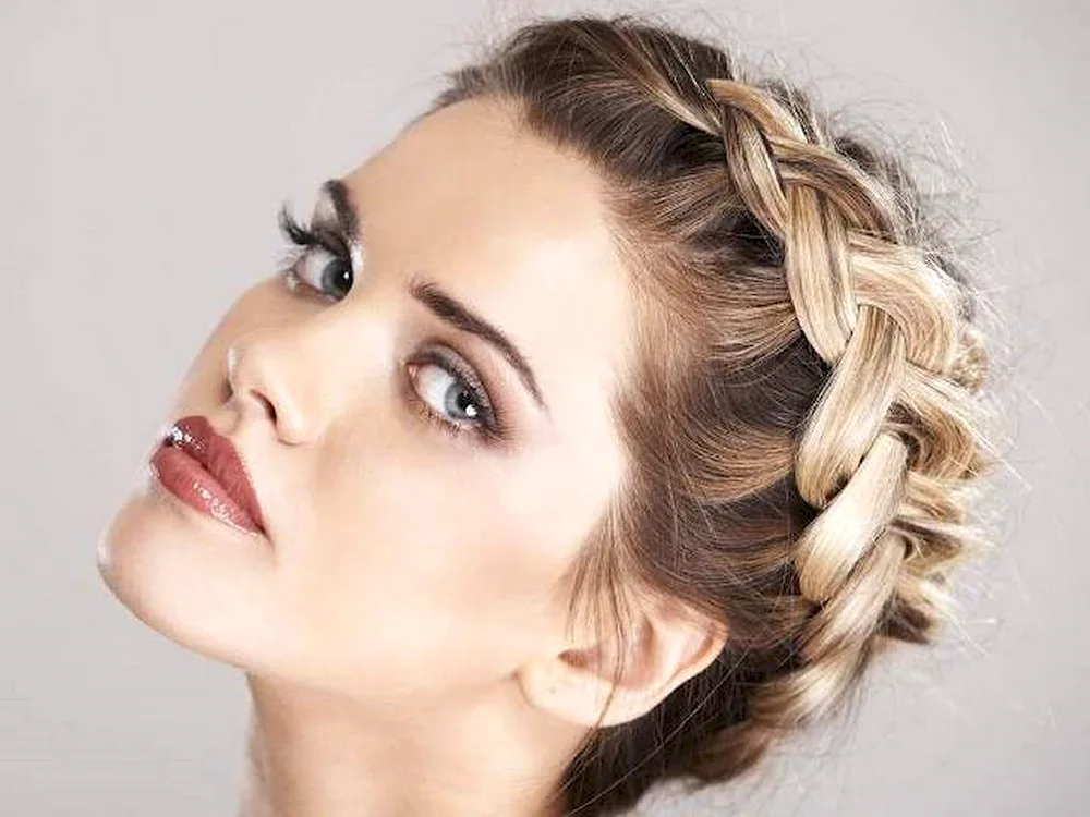 Braid hairstyles for shoulder-length hair. Shoulder-length