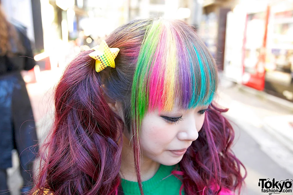 Hair styles with coloured strands for girls