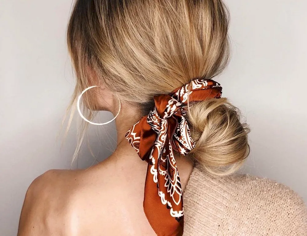 Hairdresses with hairpins