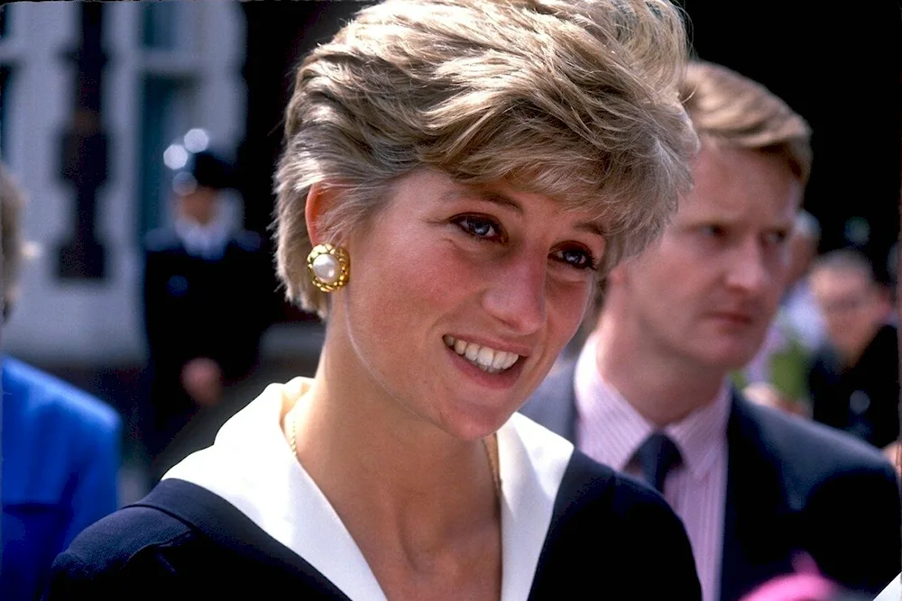 Diana Spencer haircut