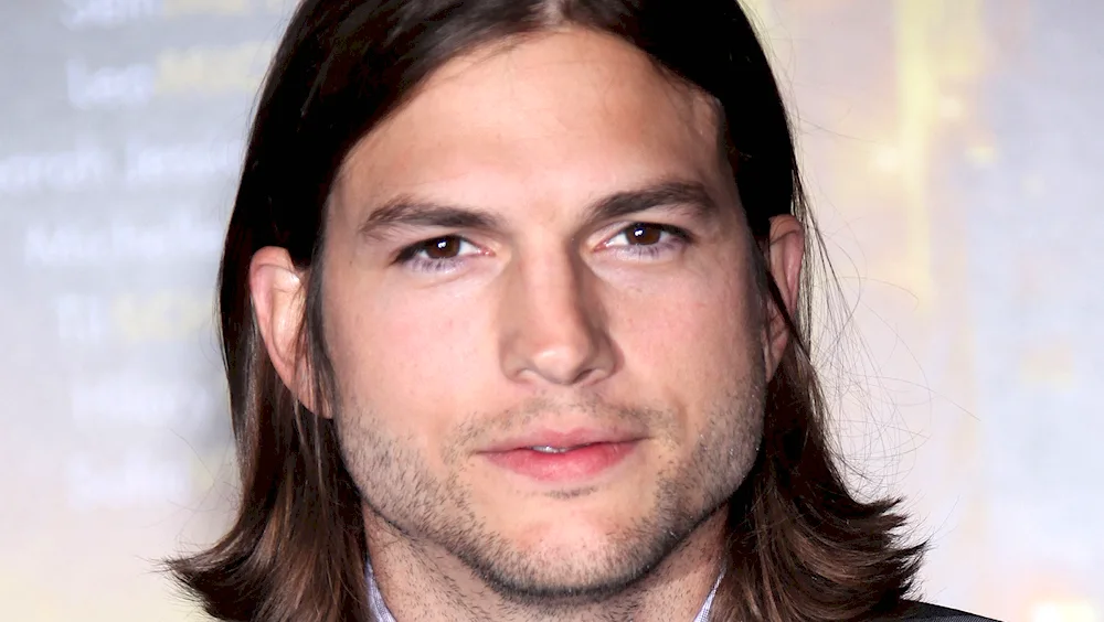 Men's middle parting
