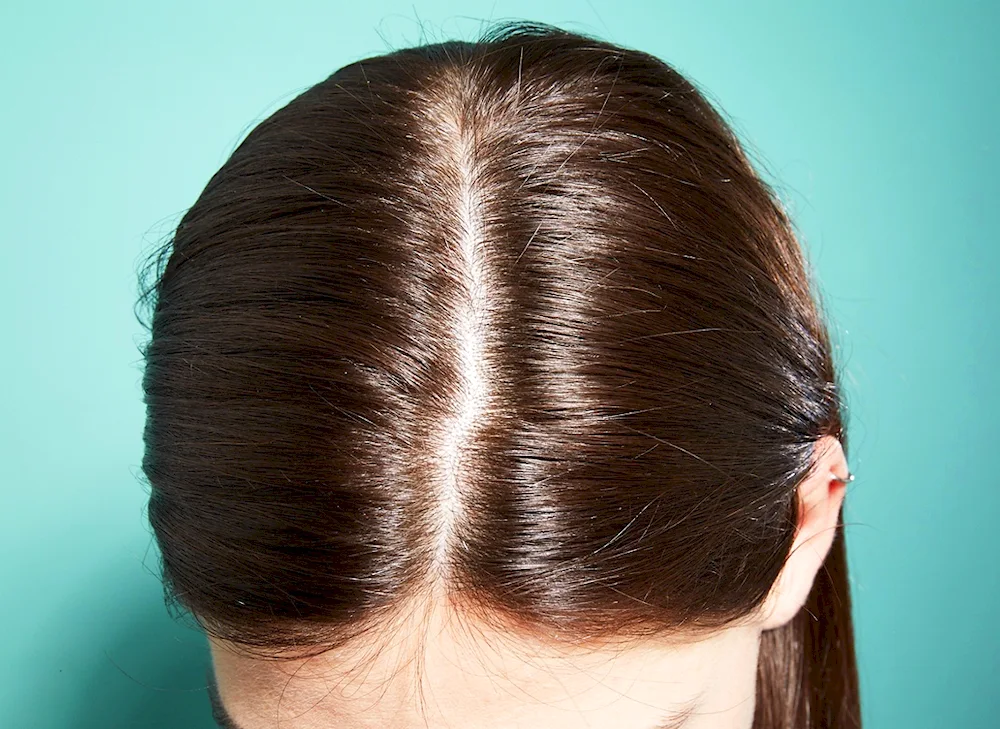 Female hair parting