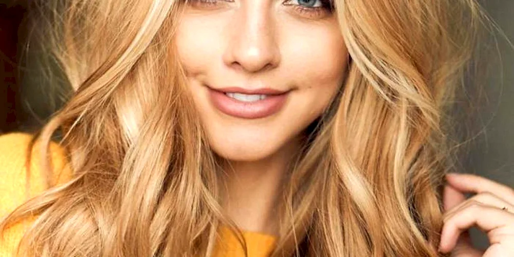 Wheat Blonde Vella