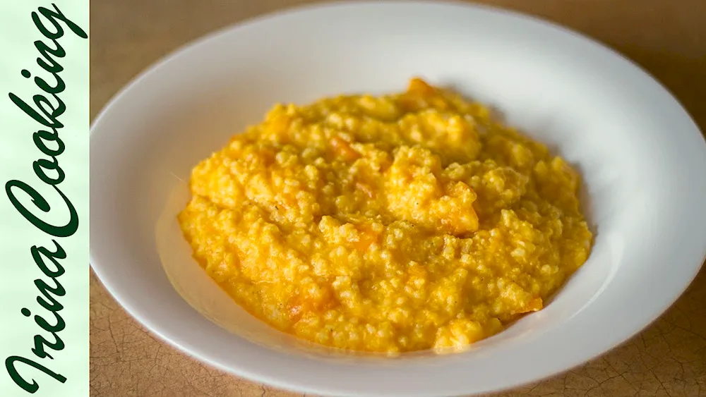 Oatmeal porridge with milk liquid