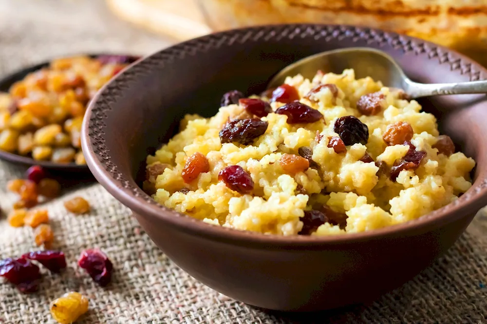 Milk millet porridge
