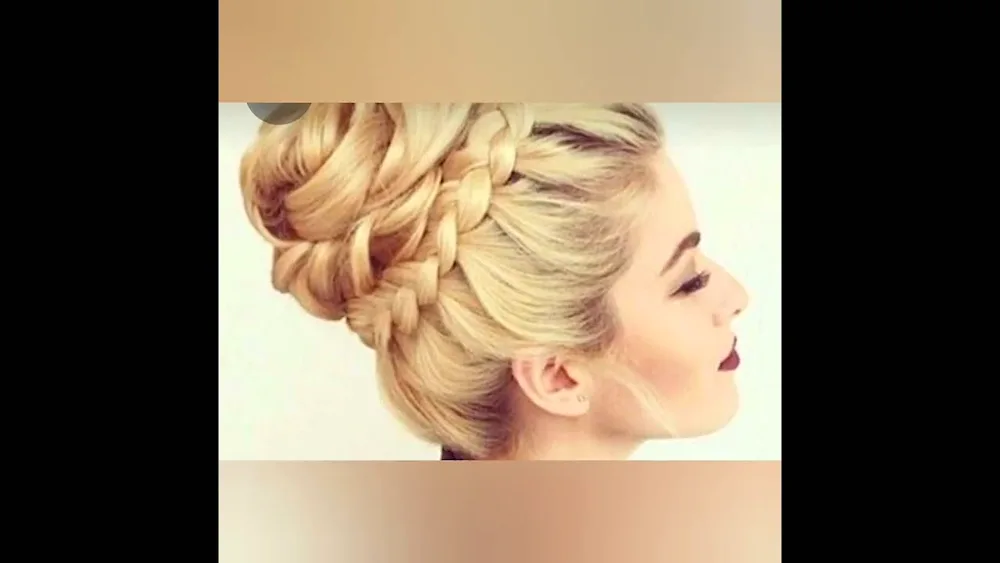 Long loose hair hairstyle for a girl