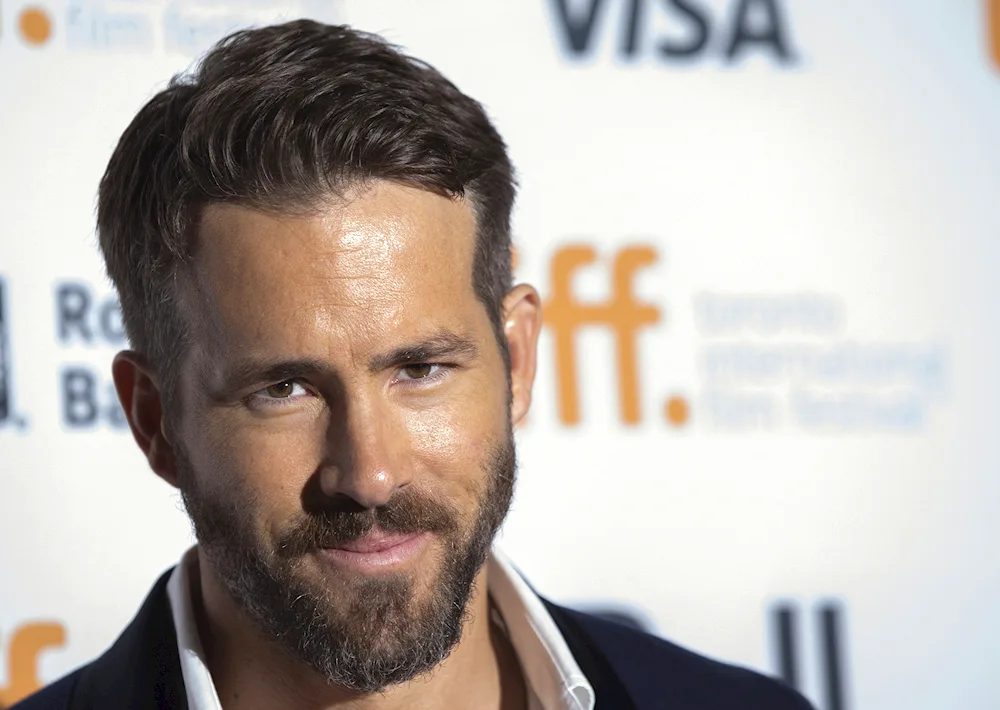 Ryan Reynolds haircut