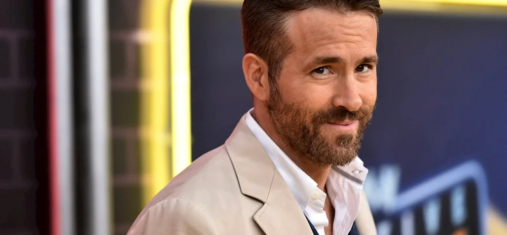 Ryan Reynolds haircut