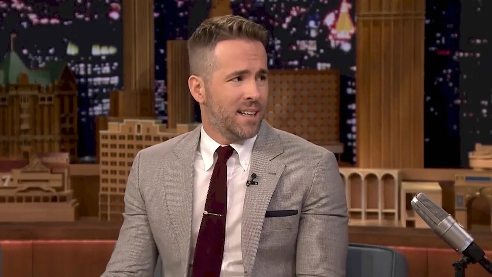 Ryan Reynolds haircut