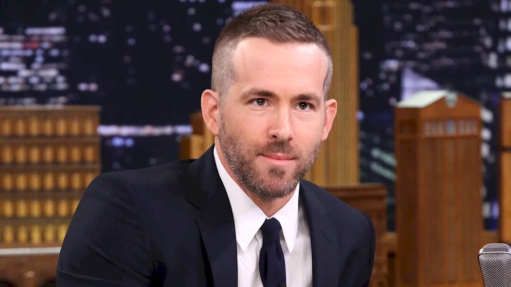 Ryan Reynolds half-box