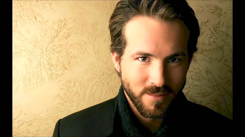 Ryan Reynolds haircut