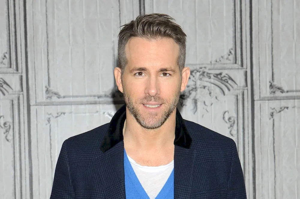 Ryan Reynolds haircut