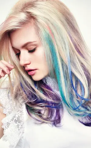 Multicoloured strands