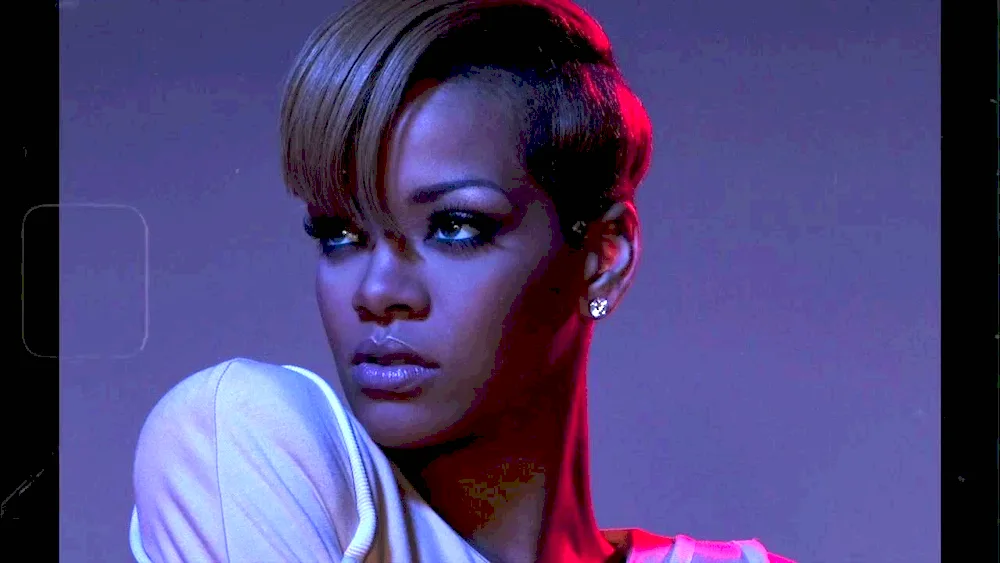 Rihanna bob haircut