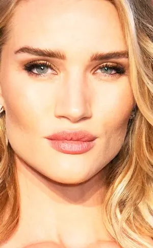 Rosie Huntington- Whiteley