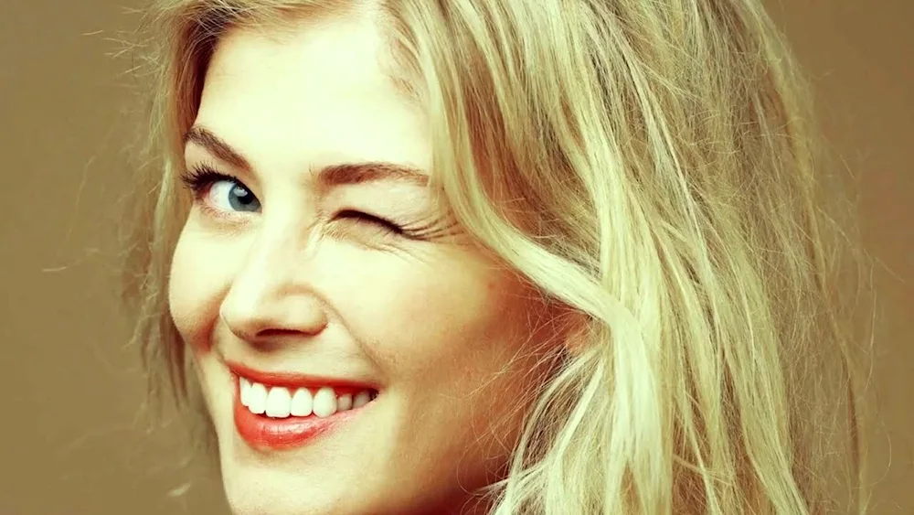 Rosamund Pike