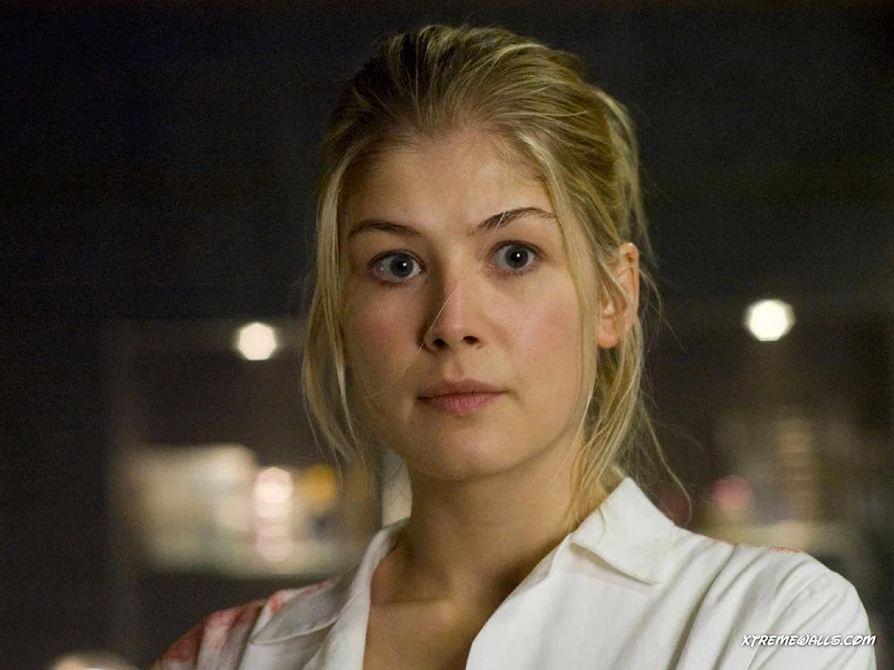 Rosamund Pike