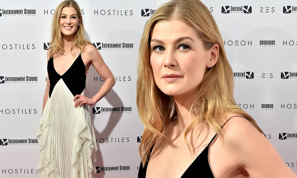 Rosamund Pike on the red carpet